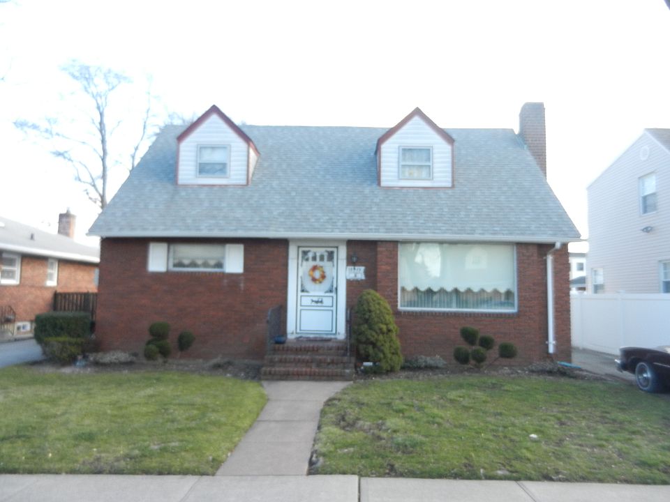 1st image of 15915 84th St