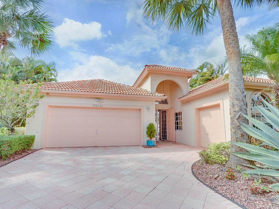 1st image of 10710 Greenbriar Villa Dr