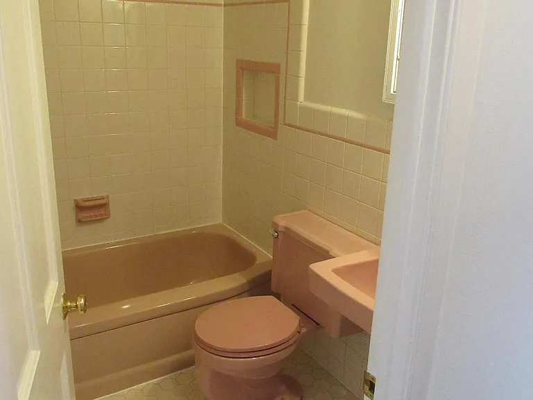 419 S Quince St — Photo 15