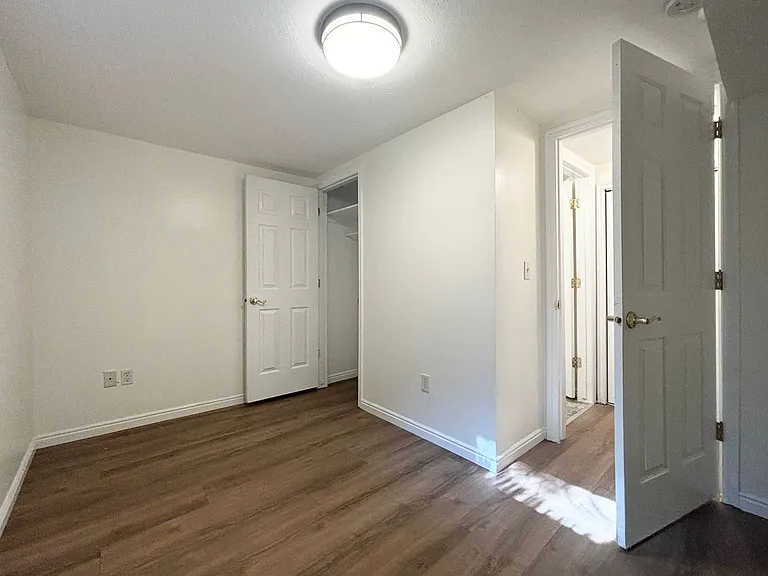 2028 E. Sunnyside Ave. — Photo 17