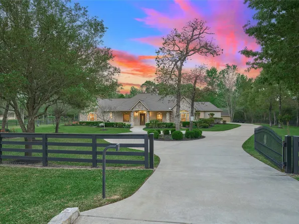 26205 Crown Ranch Blvd, Montgomery, TX 77316