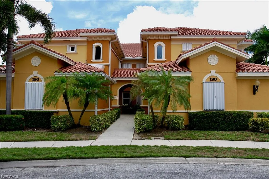 3 bed, 2.5 bath, 2224 sqft, $5,500 — Photo 2