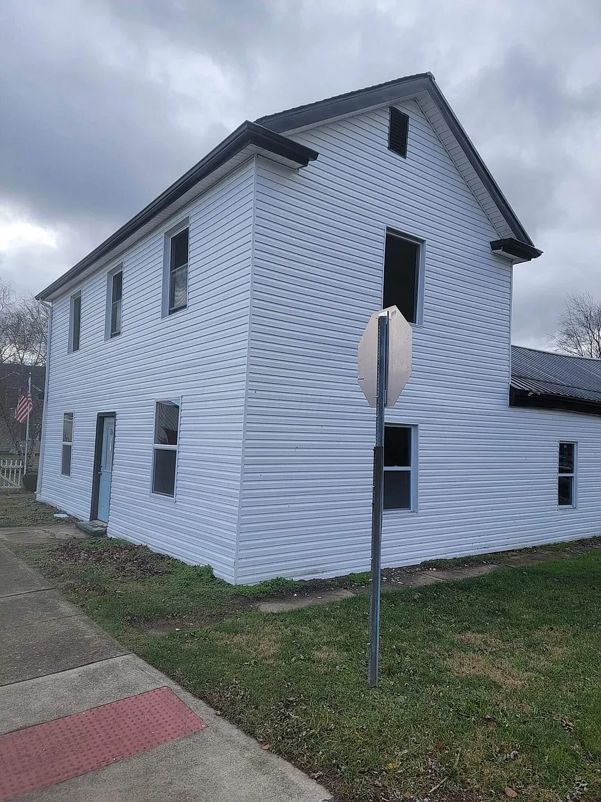 86 Main St photo 1
