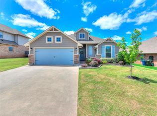 6132 Oxnard St, Edmond, OK 73034