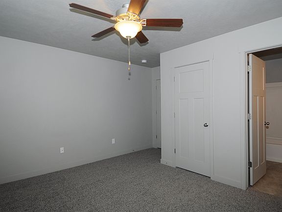 4th image of 14452 S Sunningdale Ct