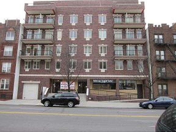 2nd image of 214 Avenue Apt6a