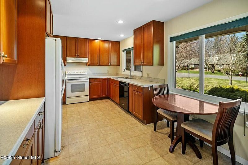 2nd image of 1270 Ruffner Road