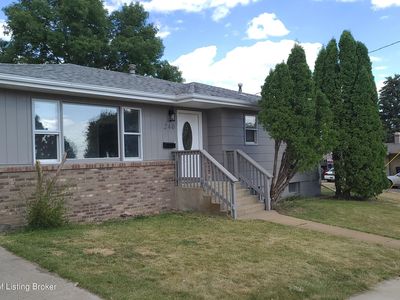 240 6th Ave E, Dickinson, ND, 58601