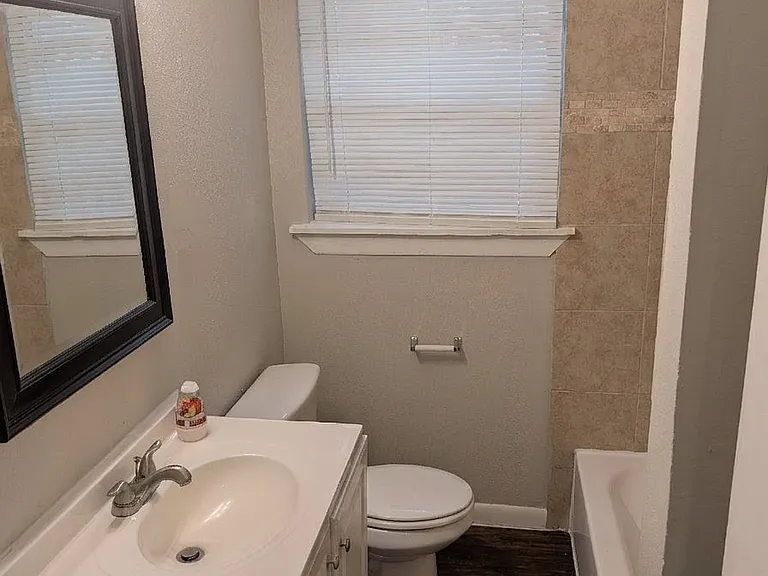 4800 Dunlap Dr — Photo 17