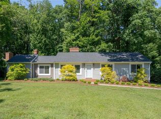 1201 Forest Hill Dr, Greensboro, NC 27410
