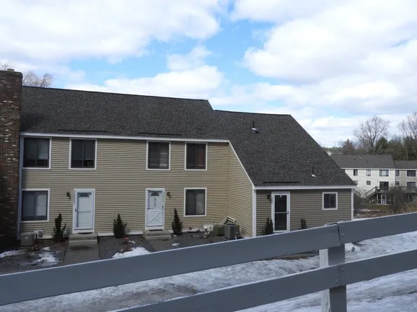145 Canterbury Ln, Londonderry, NH 03053