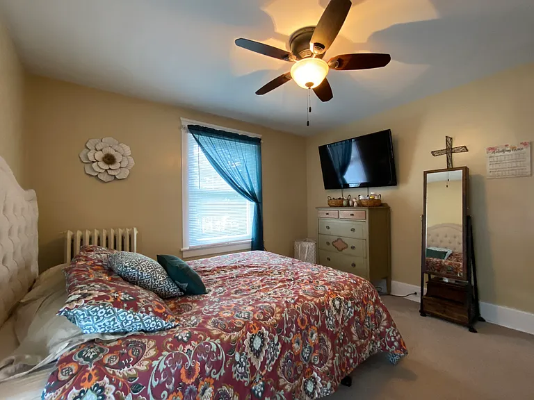 1107 W Broad St #2 — Photo 16