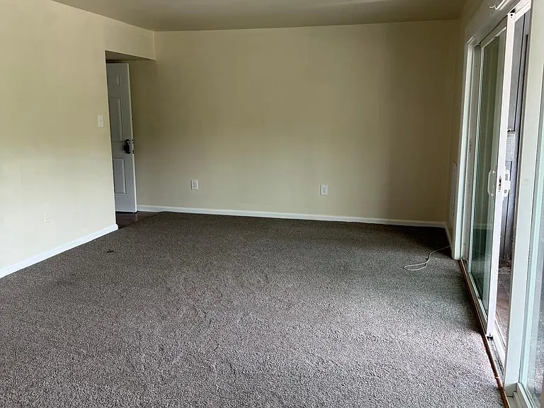 5460 85th Ave #202 — Photo 10