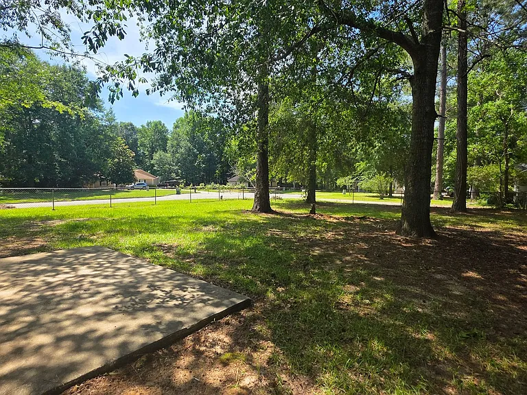 162 Nacoochee Dr — Photo 12
