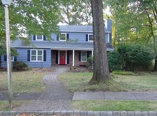 15 Woodstone Rd, Morris Plains, NJ 07950
