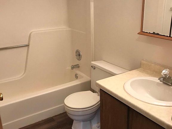 5th image of 1018 S Main St APT 15C