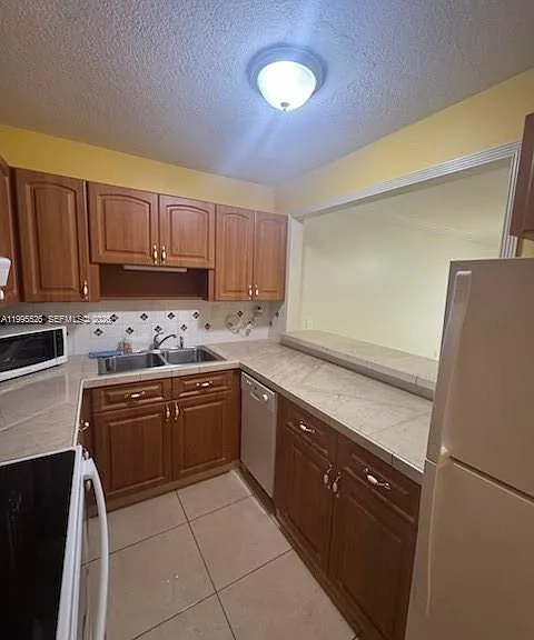9301 SW 92nd Ave #210-C — Photo 7