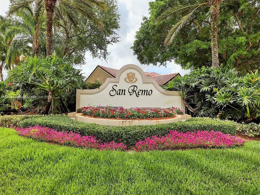 1st image of 1271 Sorrento Dr #1271