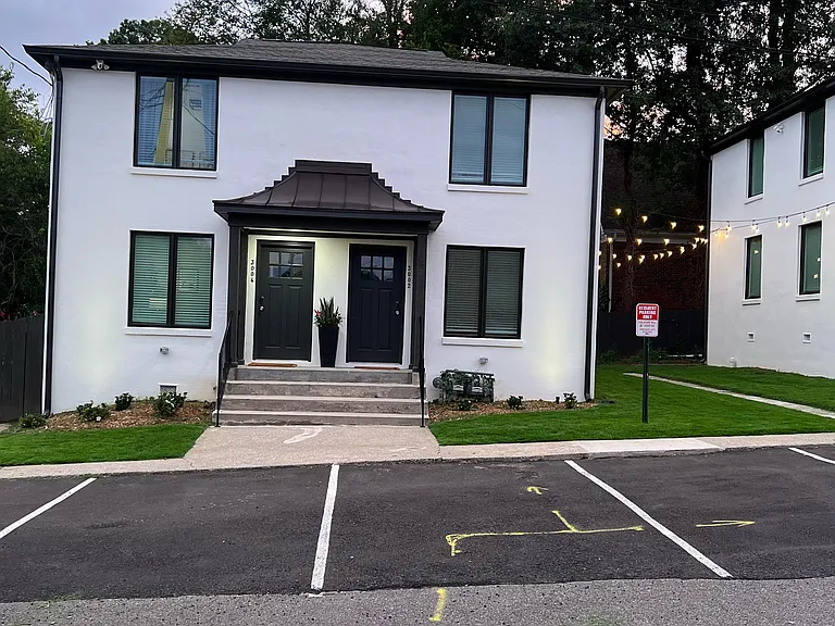 3002 Cook St — Photo 2