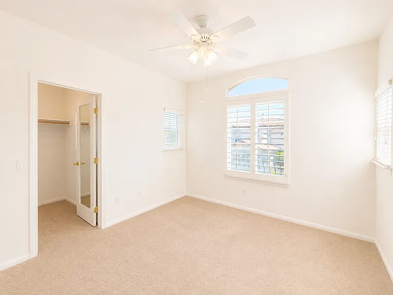 3574 Torrey View Ct — Photo 30