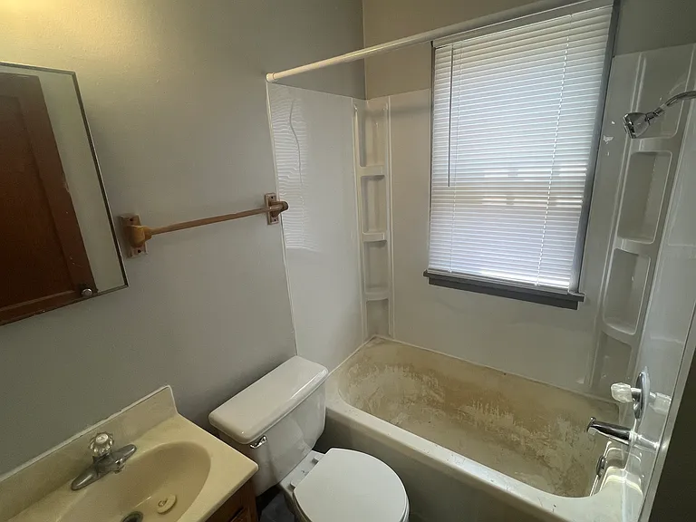 315 5th St SE #2 — Photo 7
