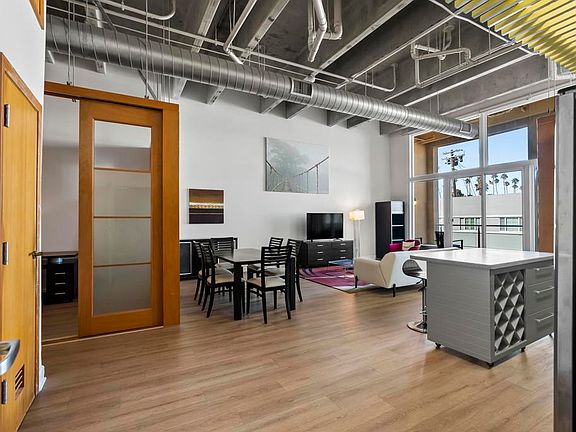 4th image of 550 Seagaze Dr APT 12