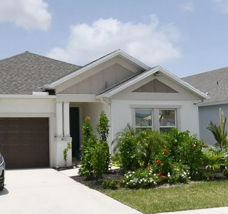 545 SE Ranch Oak Cir