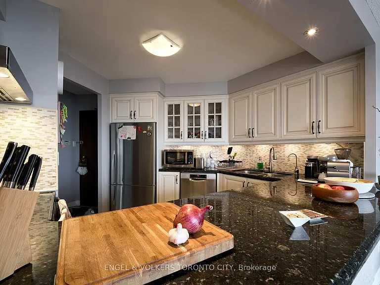 2285 Lake Shore Blvd W #1204 — Photo 22