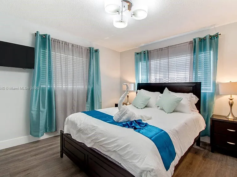 1305 Funston St — Photo 41