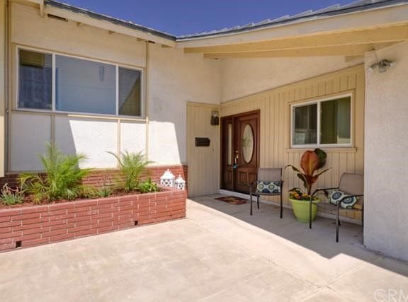 2nd image of 2253 E Banyan Pl