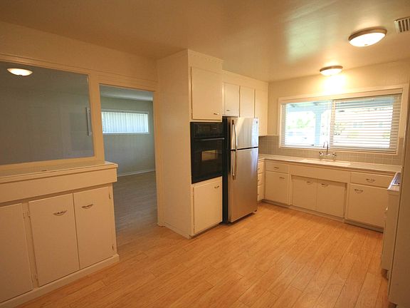 5th image of 1116 Delynn Way