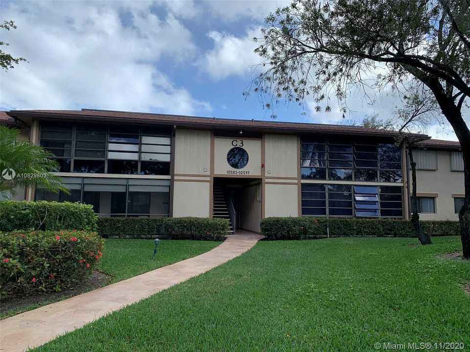 1st image of 10589 E Clairmont Cir #210