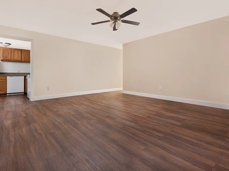 Aspen Grove Apartment Homes — Photo 6