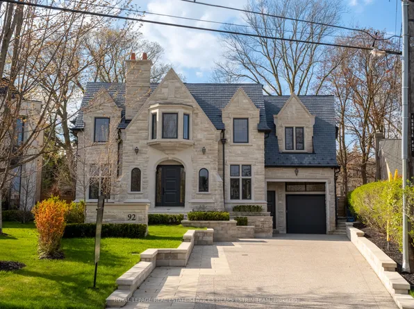 92 Arjay Cres, Toronto, ON M2L 1C7