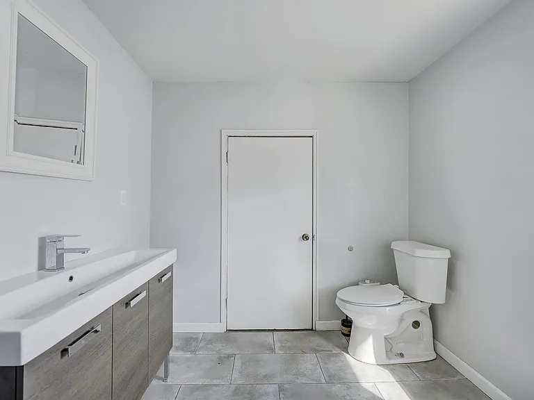 813 S Center St — Photo 17
