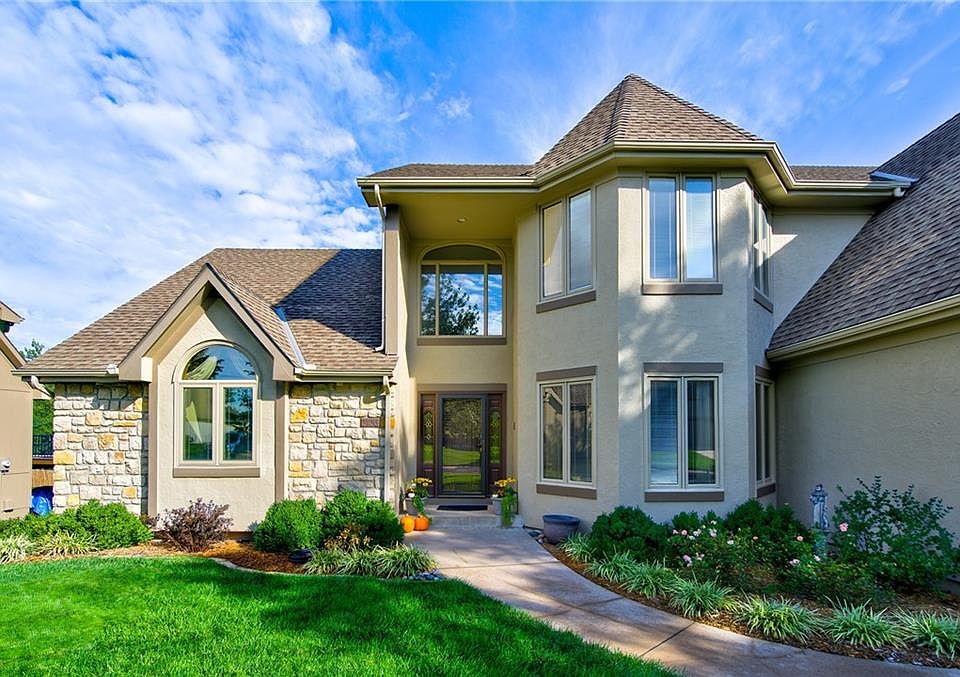 2436 NW Valley View Dr, Lees Summit, MO 64081 | Zillow