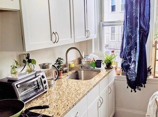 73 Martin St APT 6, Cambridge, MA 02138