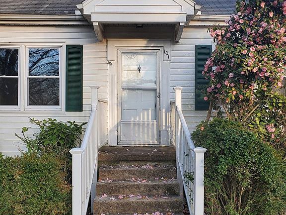 4th image of 101 Mecklenburg Ave