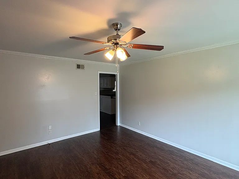 6609 Bluebird Dr — Photo 3