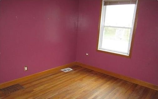 4th image of 3606 S Euclid Ave