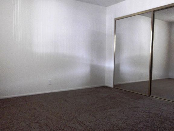 5th image of 180 N Vermont Ave #2-K