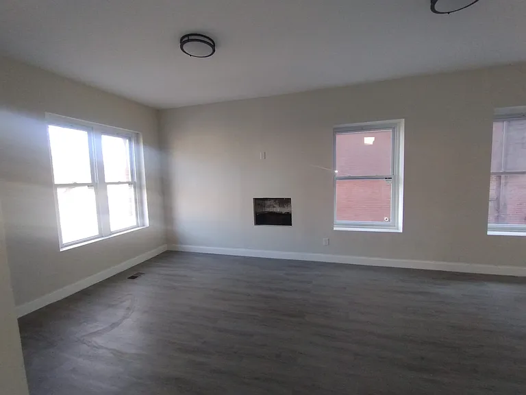 2323 Patterson Ave — Photo 26
