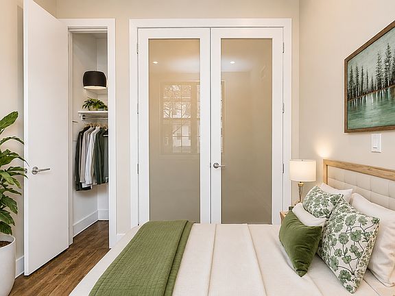 5th image of 1863 Bleecker St APT 1L