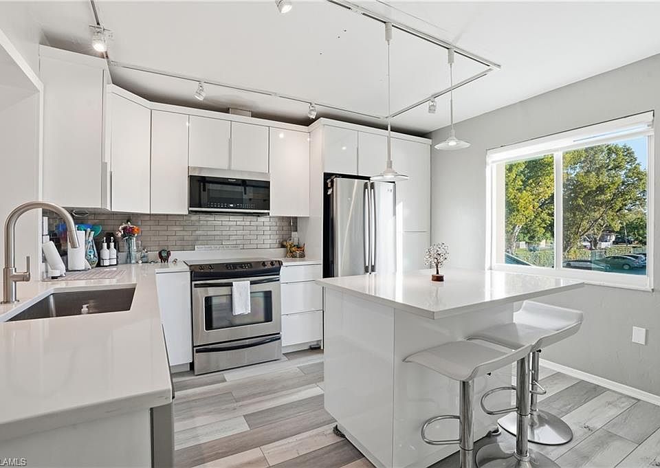 1st image of 2828 Jackson ST #H6