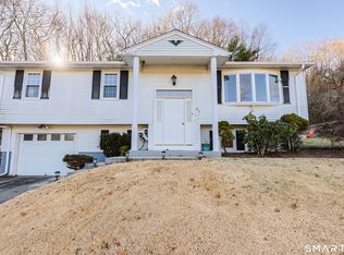 80 Sabin Street, Putnam, CT 06260