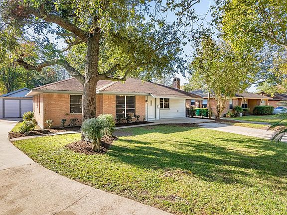 3rd image of 407 Chandler Dr