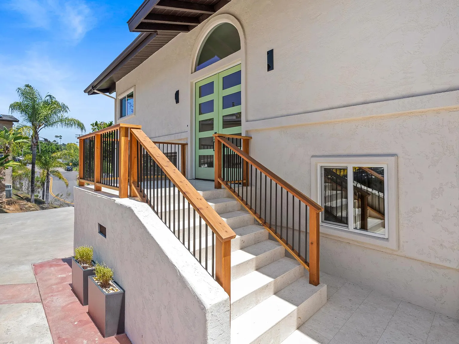 4 bed, 3308 sqft, $10,000 — Photo 4