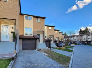 55 Collinsgrove Rd #212, Toronto, ON M1E4Z2