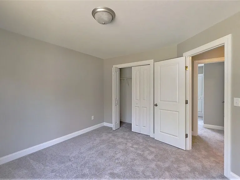 40 Chamberlain Dr #40 — Photo 13