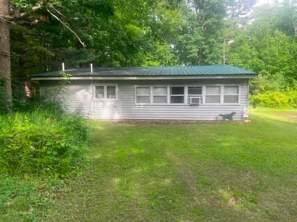 2080 Nina Dr, Harrison, MI 48625